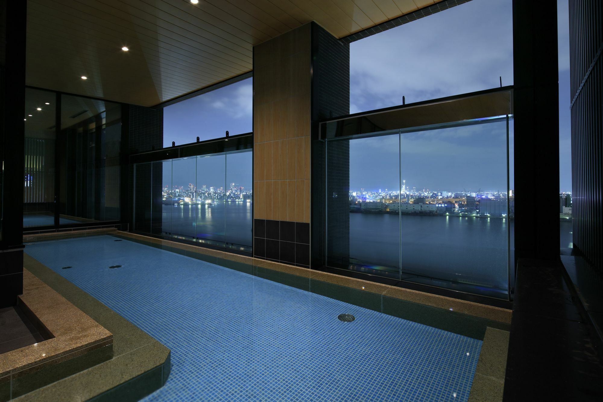 Hotel The Singulari & Skyspa At Universal Japan