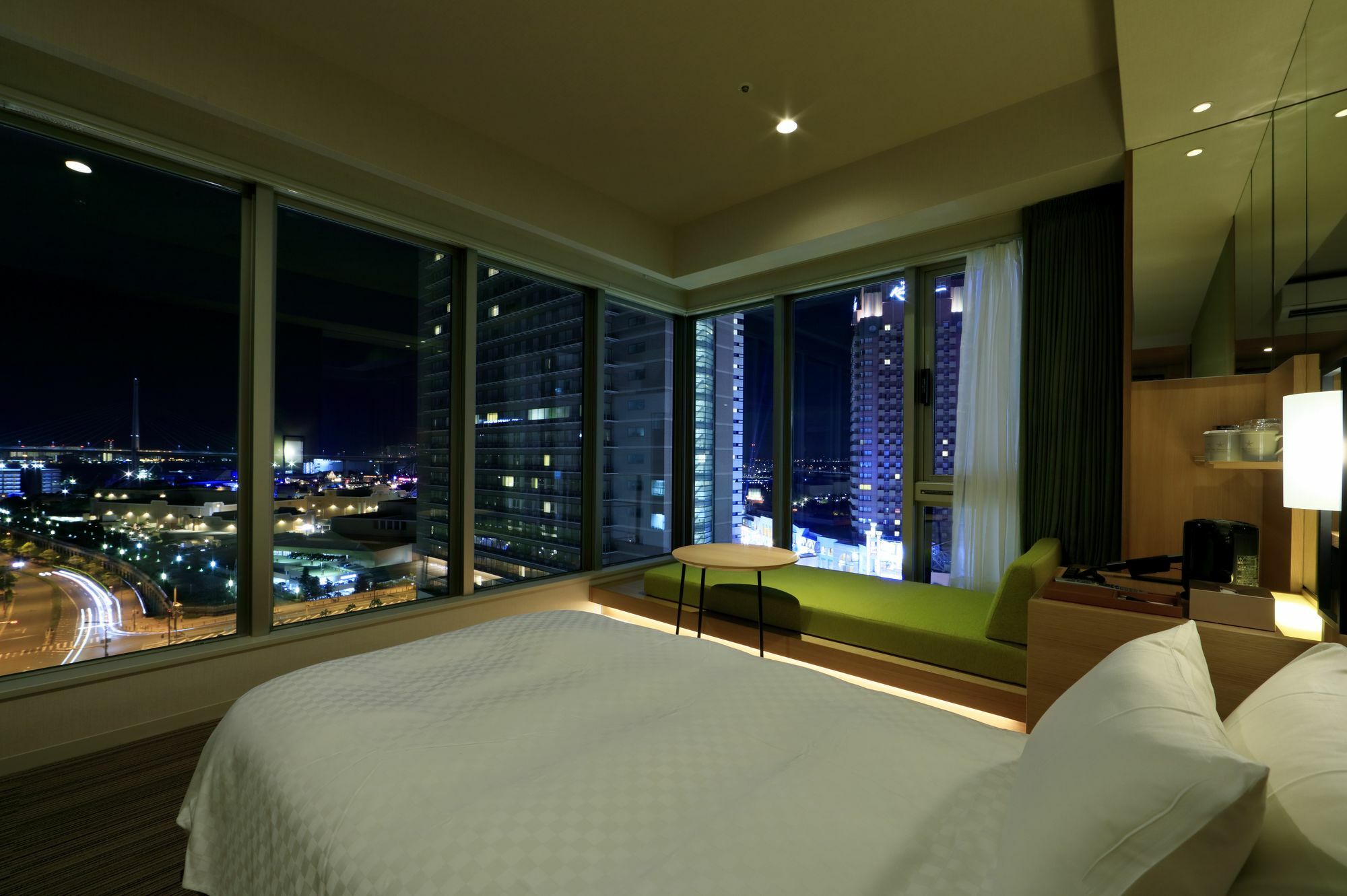 The Singulari & Skyspa At Universal Japan Hotel