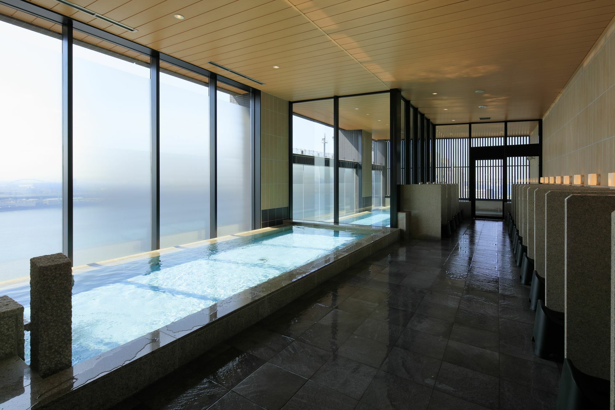 The Singulari & Skyspa At Universal Japan 4*
