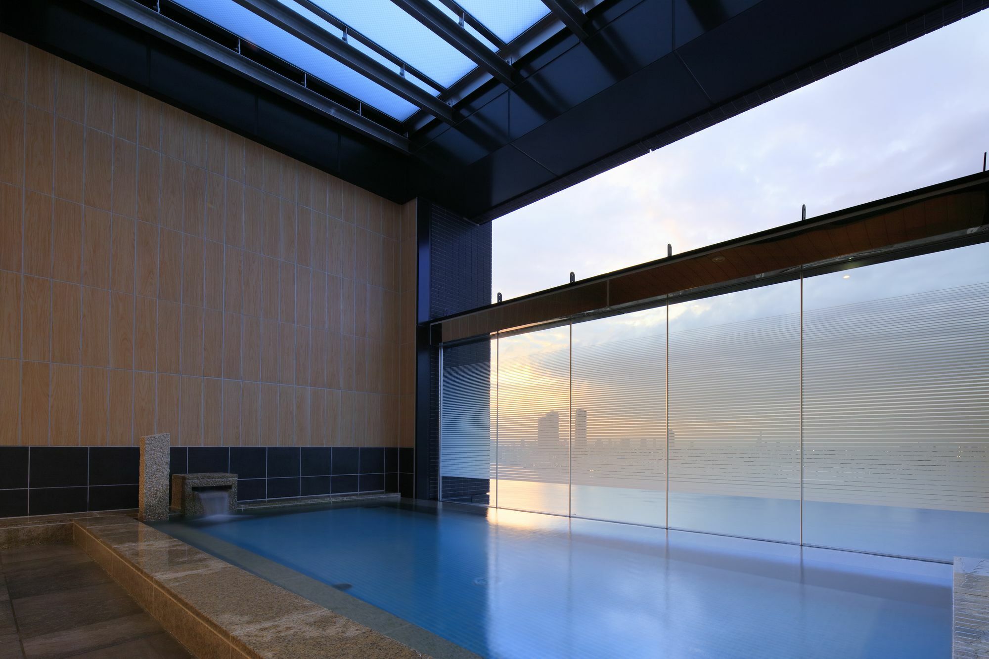 Hotel The Singulari & Skyspa At Universal Japan 4*