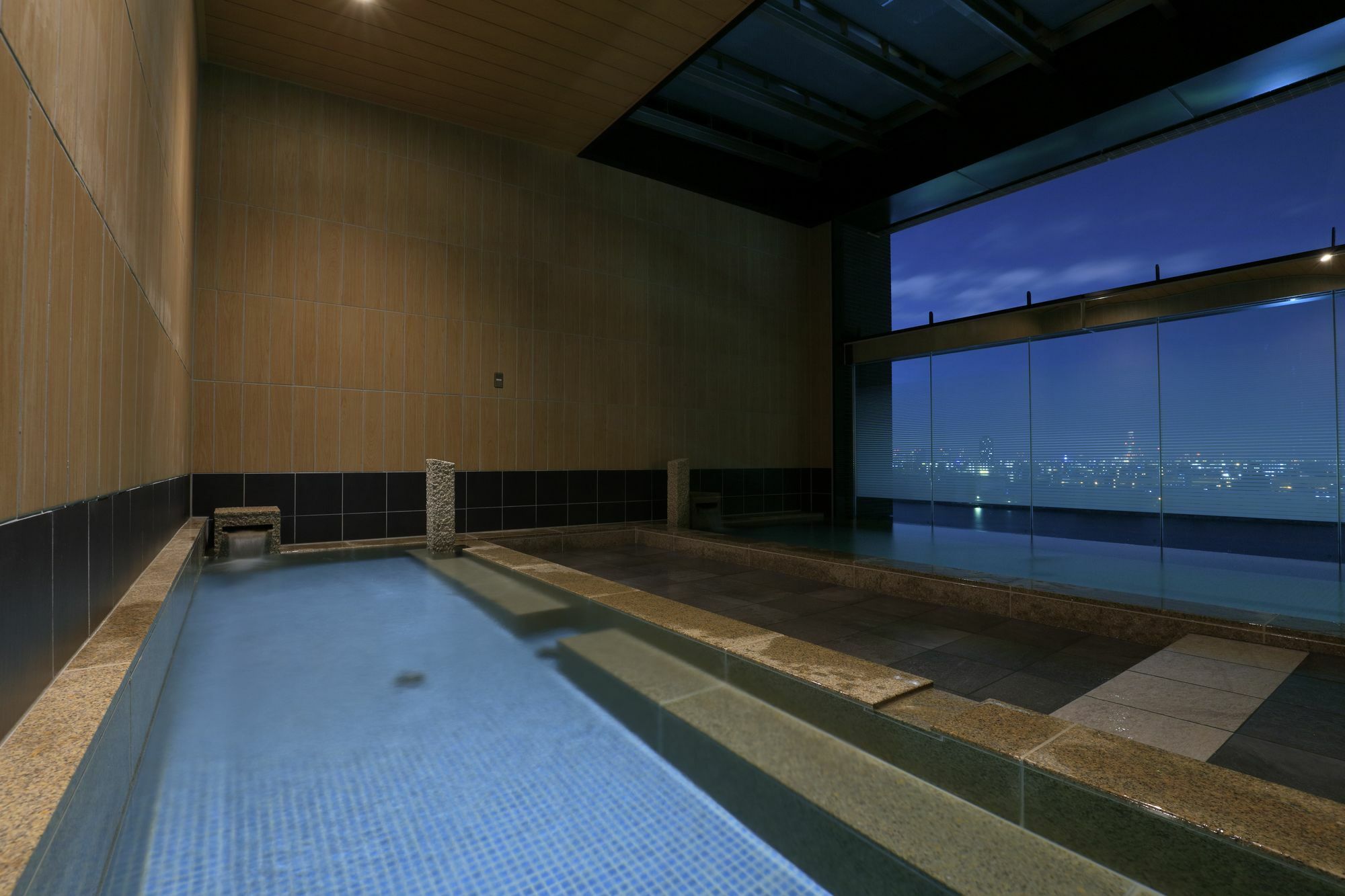 Hotel The Singulari & Skyspa At Universal Japan