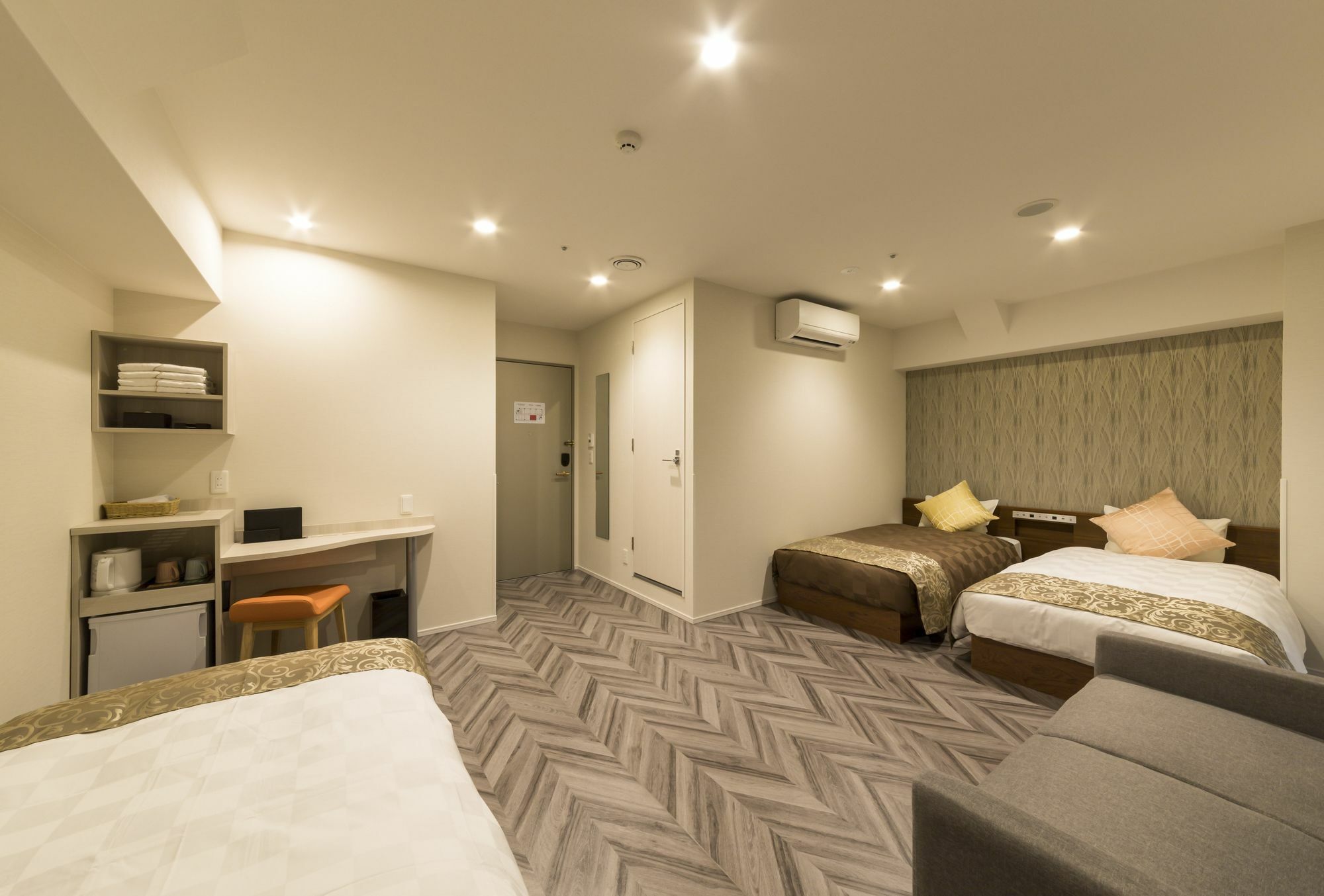 Sarasa Shin-osaka Hotel