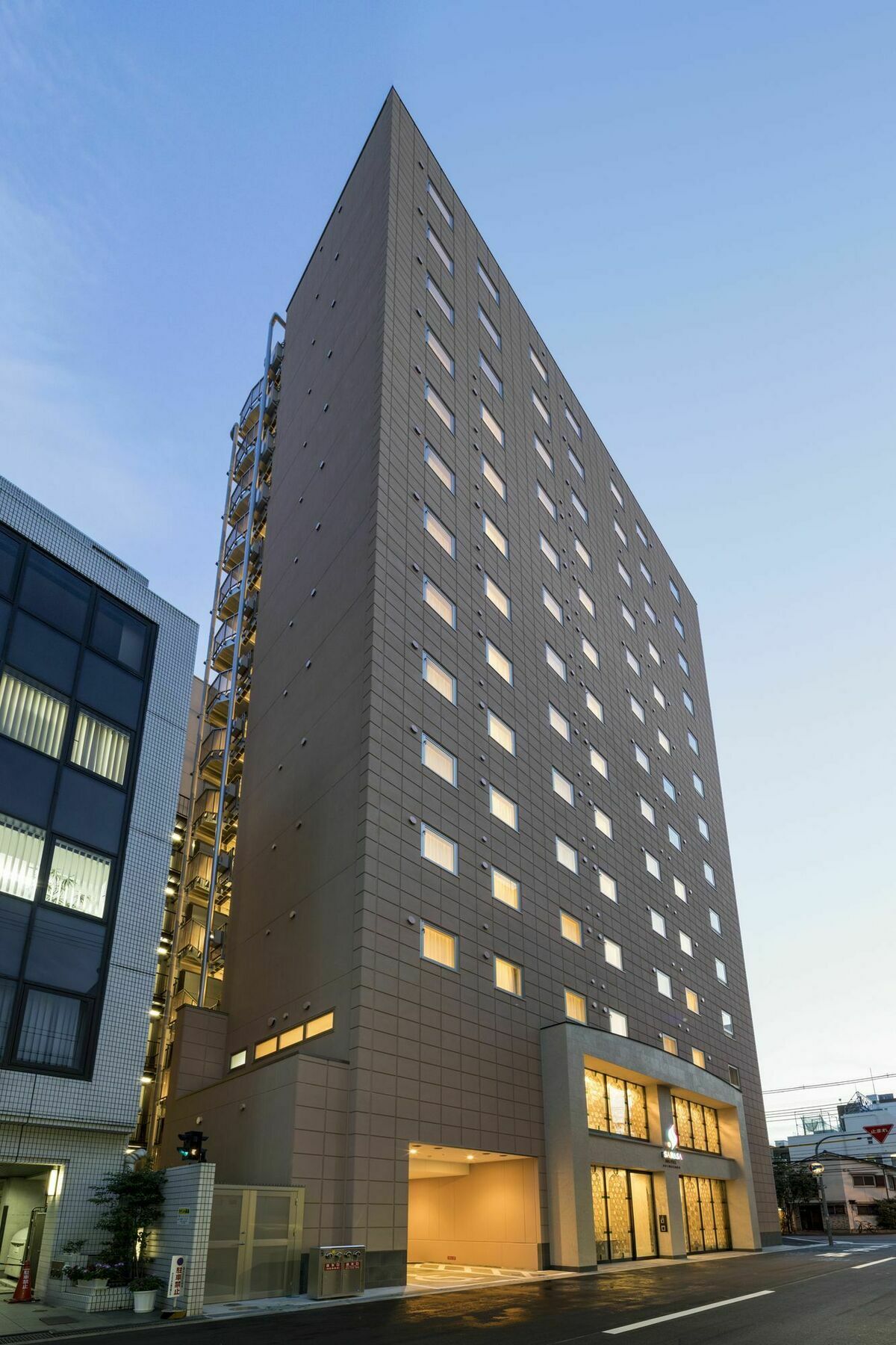Hotel Sarasa Shin-osaka 4*