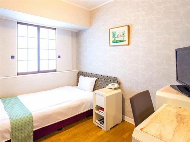 Hotel New 4*