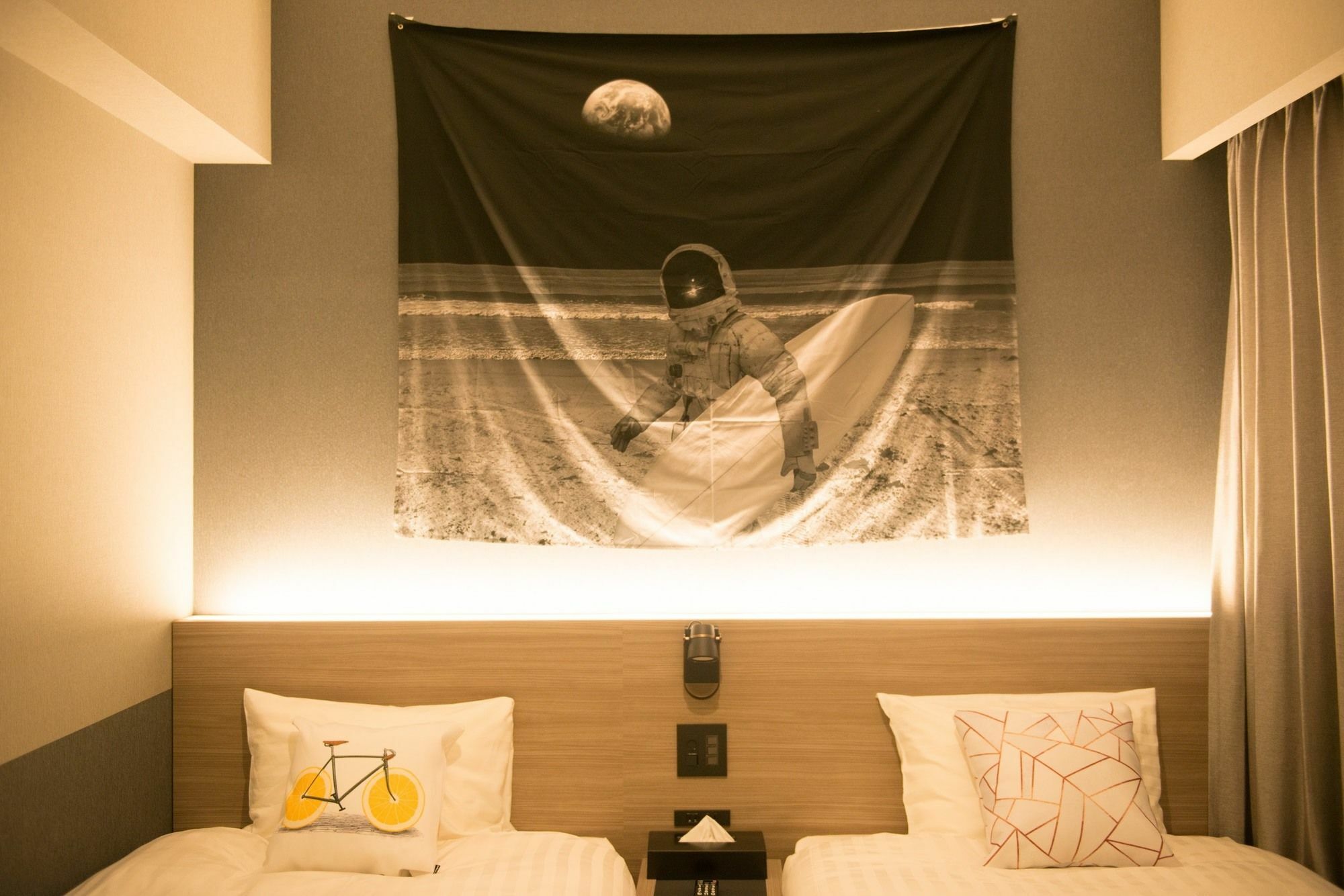 Hotel She, 3*