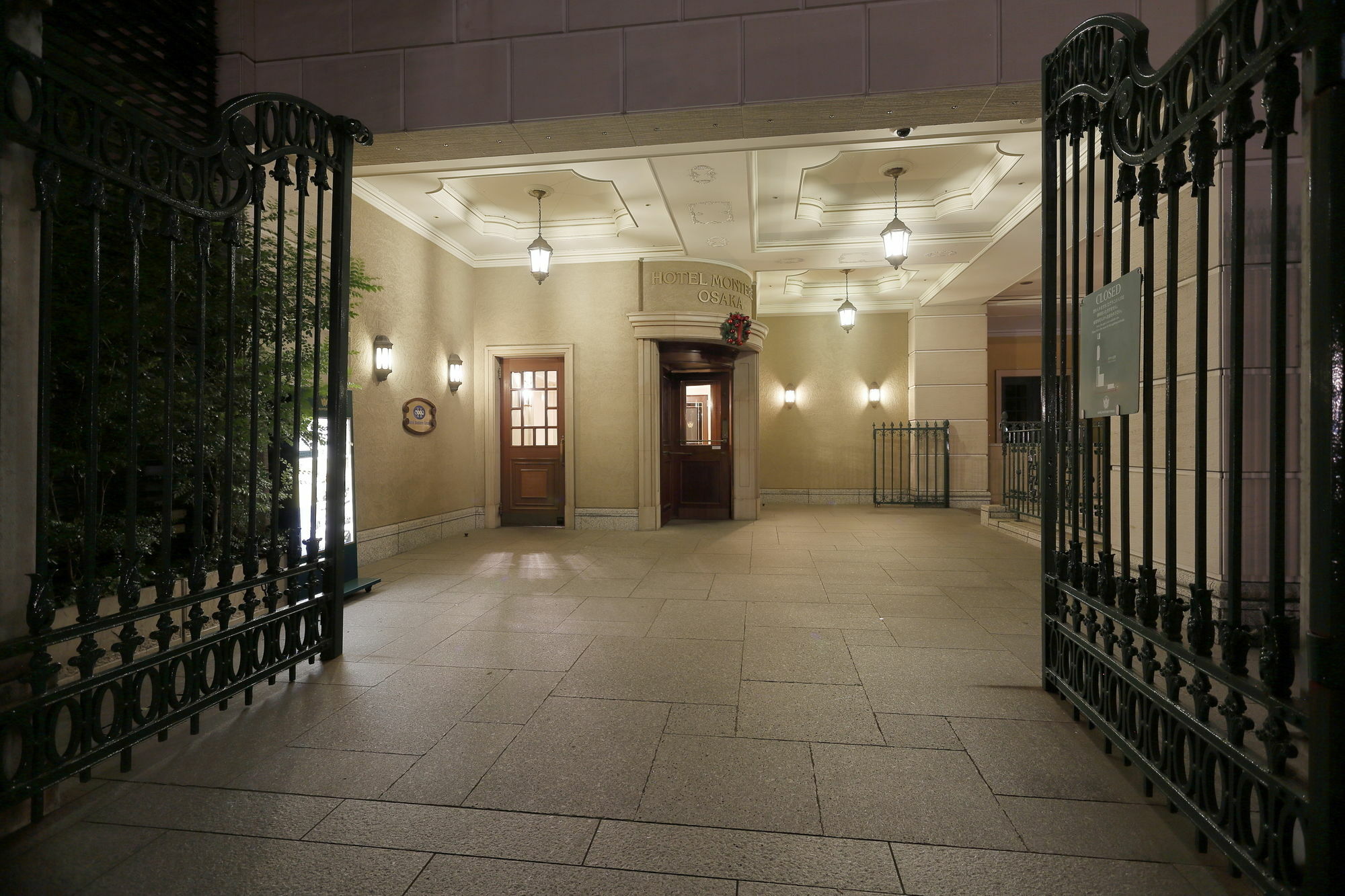 Monterey Hotel 4*