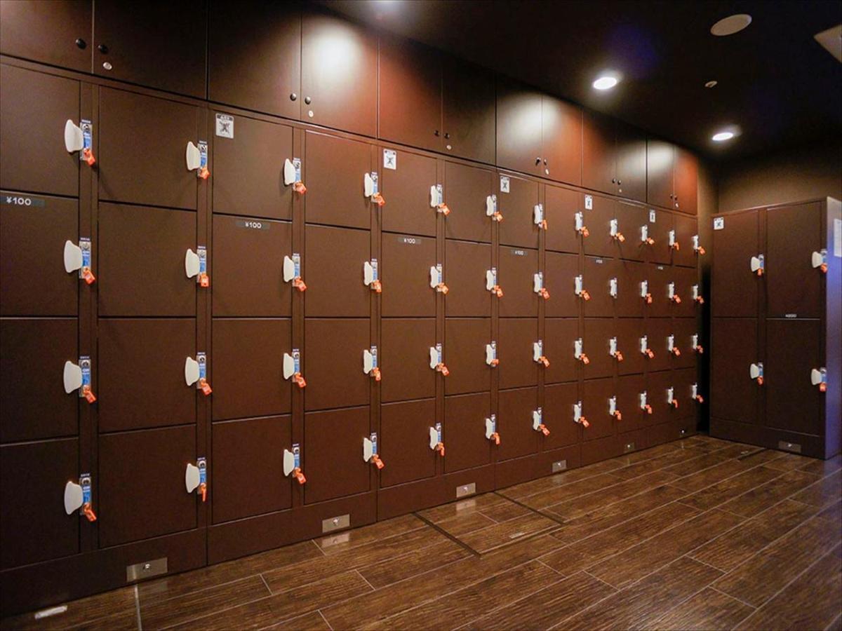 B&s Eco Cube Shinsaibashi Capsule hotel Osaka