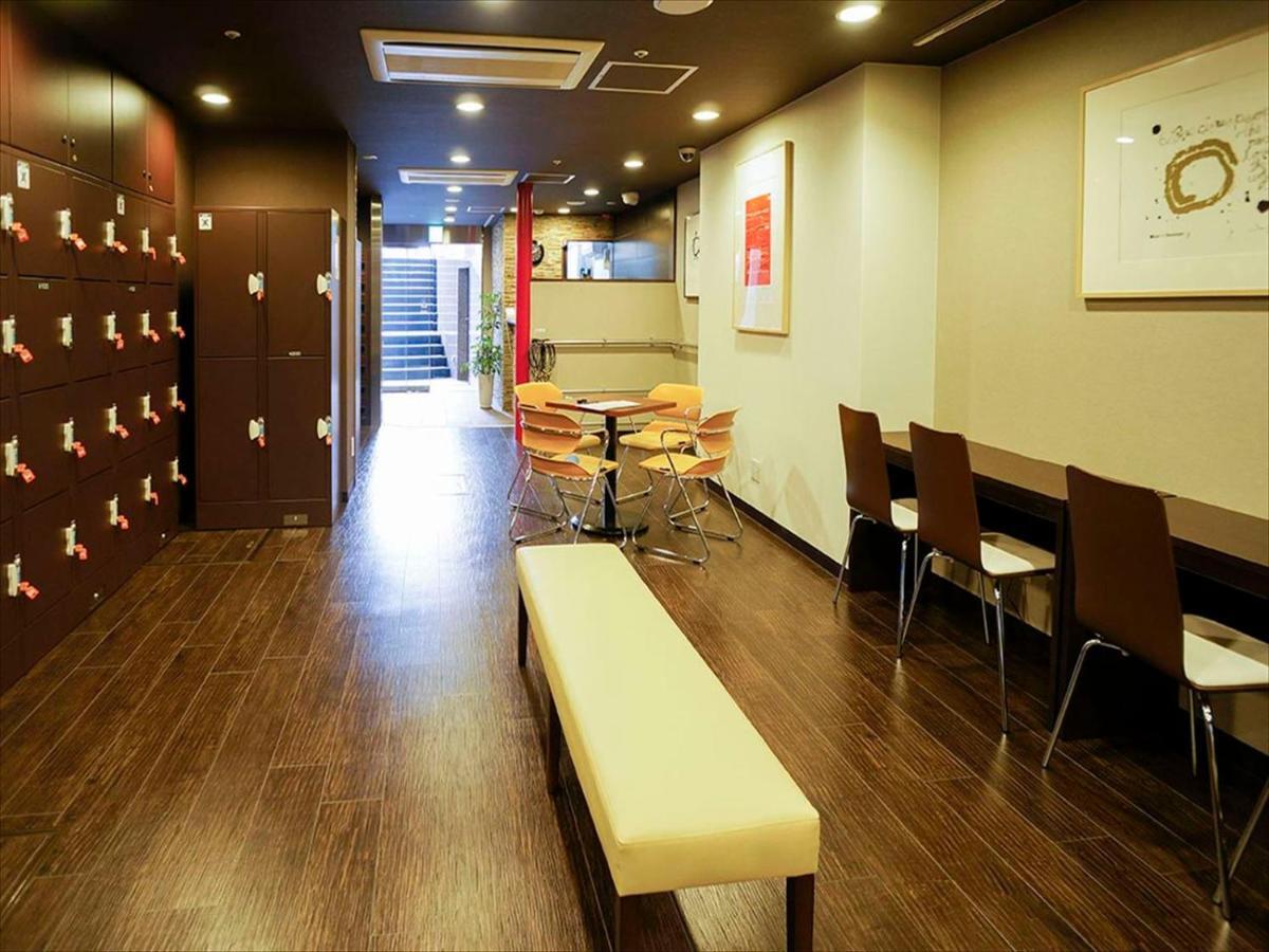 Capsule hotel B&s Eco Cube Shinsaibashi Osaka