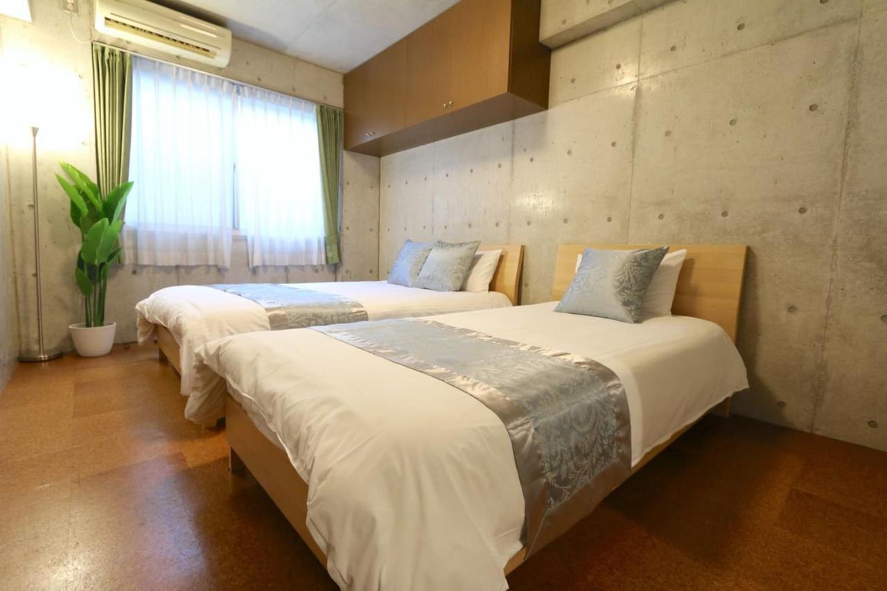 Ku1 Kurosaki House * Osaka
