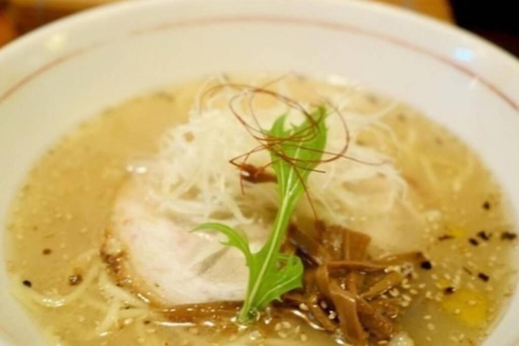 彬ーjr大阪環状線、近鉄駅、地下鉄 徒步5分、天然温泉、鶴橋焼肉観光。usj、心斎橋直通、交通便利