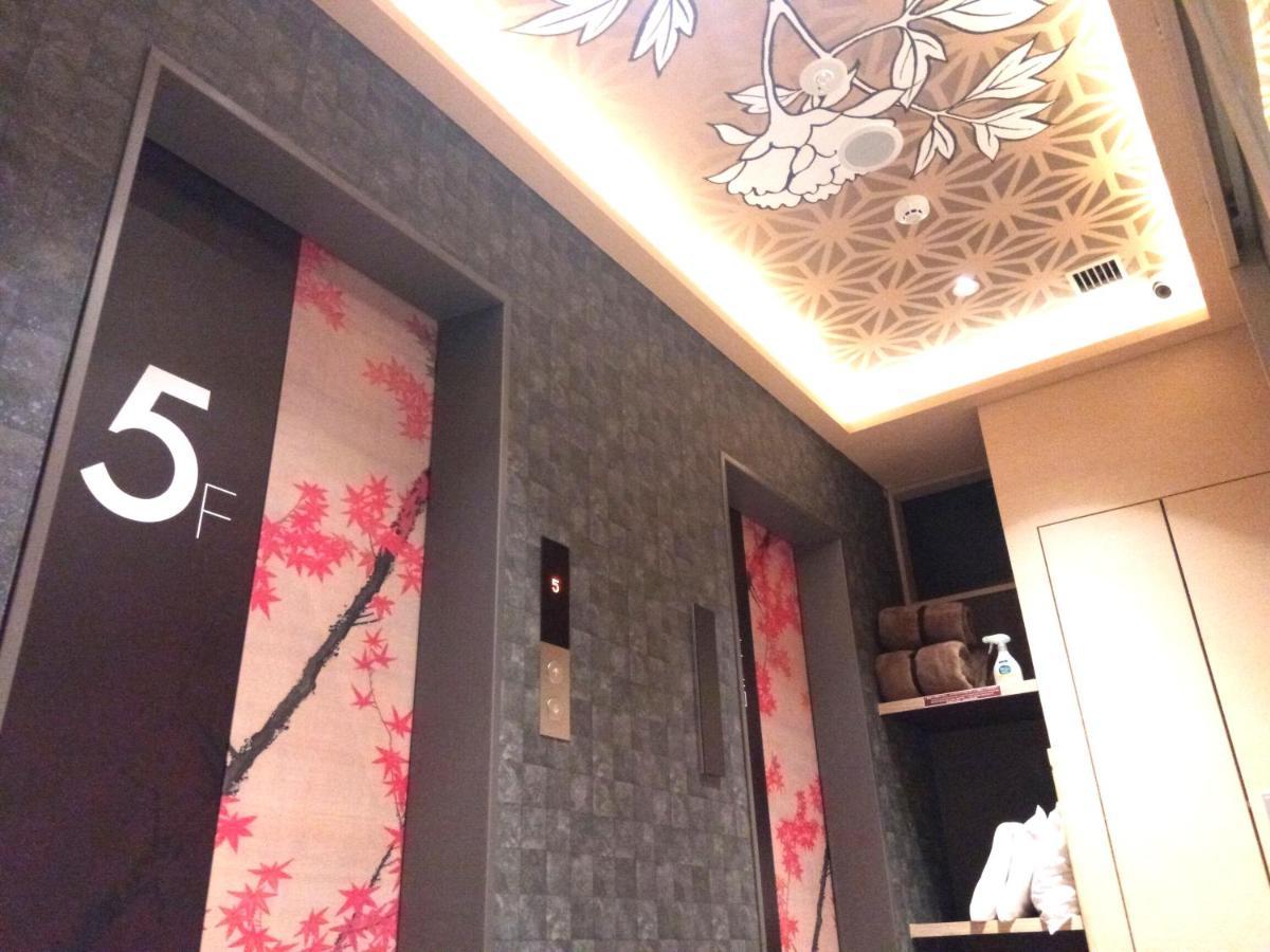 Cargo Shinsaibashi Capsule hotel Osaka