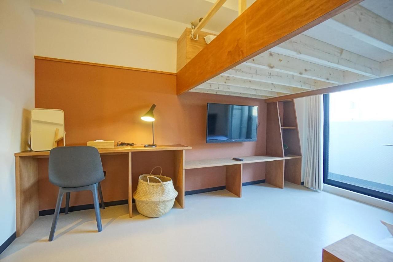 Earthmans Osaka-jo Aparthotel