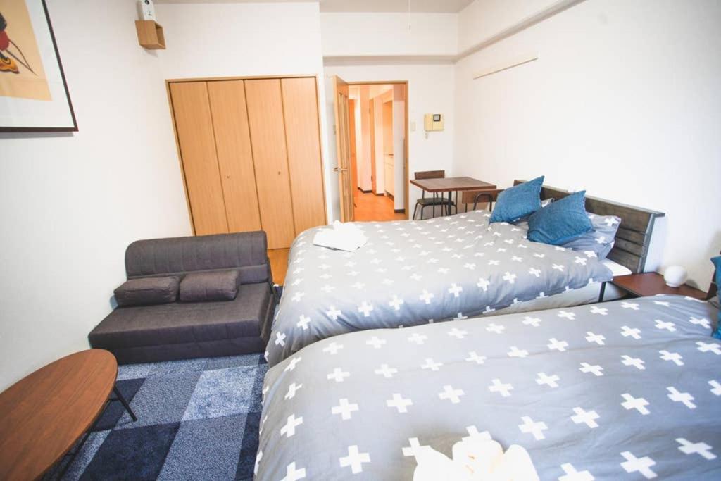 Kyobashi Base Apartment Osaka