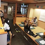 外国人staffがいるinternationalなhostel - Osaka Hana Hostel -