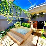 Capsule Inn Osaka - Caters To Men