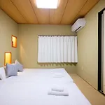 大国町戸建て2階3階 難波徒歩5分 電車で心斎橋まで2分 梅田奈良関空まで直行