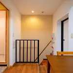 大国町戸建て2階3階 難波徒歩5分 電車で心斎橋まで2分 梅田奈良関空まで直行