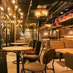 Umedaholic Hotel