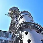 Wutong-40 Minutes Direct To Kansai Airport And 5 Minute Walk To Jr Or Subway Or Nankai Line And 1 Minute To Tsutenkaku The Landmark Of Osaka And Many Japanese Bistros Nearby