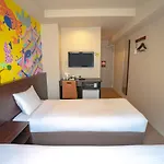 Lub D Osaka Honmachi - Near Dotonbori & Next To Hommachi Station