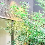 全新～和風獨立屋*兩浴兩衛*商店街*大型超市*車站4分鐘*機場鐵路35分鐘直達 提供接送機/導遊服務