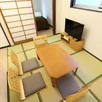Osaka Downtown Area Shinsaibashi Japanese House 11Ppl Debby1