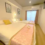 Good Location, Convenient Transportation Nipponbashi Station 4 Minutes Dotonbori 6 Minutes Kuromon Market 8 Minutes Double Bed O1