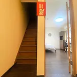 林林の民宿-関空直達,通天閣近い, 3階建て一軒家