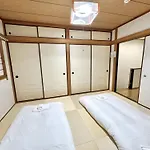 最大10名で泊まれる貸別荘日本橋駅徒歩5分黒門市場に隣接し道頓堀 难波 心斎橋徒歩圏内