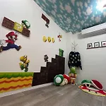 Usj駅近、難波梅田アクセス便利、ファミリー単身向け、マリオ部屋もあります！一棟貸し。