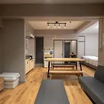 Tasoneurbanstayosaka なんば日本橋南不夜城707
