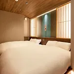 古今 天下茶屋 With A Private Parking Lot And A Half Open-Air Bath And Direct To Kix