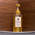 Elena Premium Namba Stay
