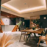 R Hotel Honmachi