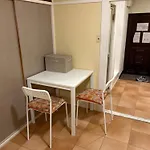 Just Renovated 1Dk Close To Shinsaibashi