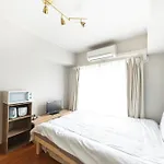 702 道頓堀側のお部屋 中心地へのアクセス抜群 ダブルベッド1台 お布団1枚