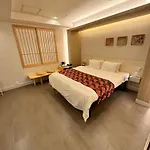 Hotel Be-Zen Shimanouchi