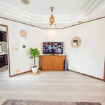 Sweet House 105 Square Meters Of Single Floor Space 15 Minutes On Foot To Shinsaibashi Dotonbori 30 Minutes To Usj 7 Minutes To Umeda