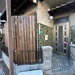 4 Minute Walk From The Station,Usj33Min Kix48Min Namba10Min, Convenience Store, Coin Laundry, Public Bath, All 1 Minute Walk Kitakagaya Inn Osaka , 6 Ppl, Near Namba To 10Min,駅近徒歩4分一軒家貸切北加賀屋駅からなんば駅まで10分