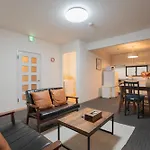 住吉メリー4階建戸建て 最大14人まで! 住吉大社徒歩圏内 梅田奈良関空まで直行