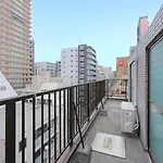 【道頓堀・心斎橋8分、京都奈良の周遊も便利】駅まで30秒｜買物グルメ｜35㎡｜長期｜グループ｜家族