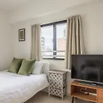 Prendre Namba Afp Apartment
