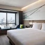 Courtyard By Marriott Osaka Honmachi