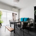 Namba 2 Bedroom Apartment, 1 Min To Nippombashi