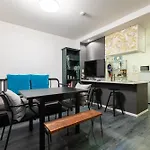 Namba 2 Bedroom Apartment, 1 Min To Nippombashi