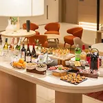 Holiday Inn & Suites Shin Osaka By Ihg
