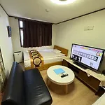 Hostel Sunflower 302
