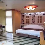 The Study Room Ikutama