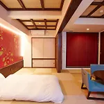Hotel Sanrriott Kitahama