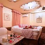 Izumiotsu Chapel Sweet (Adults Only)